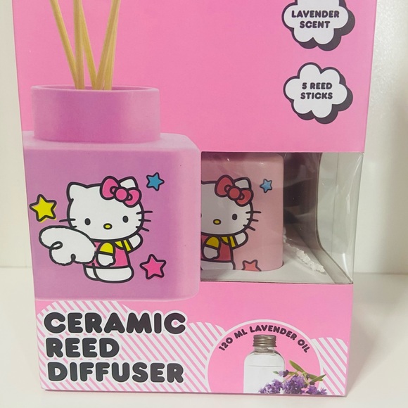 Hello Kitty Ceramic Reed Diffuser NEW - Picture 2 of 5